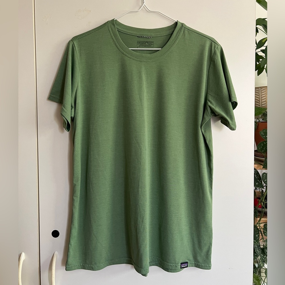 Patagonia capilene tshirt light green